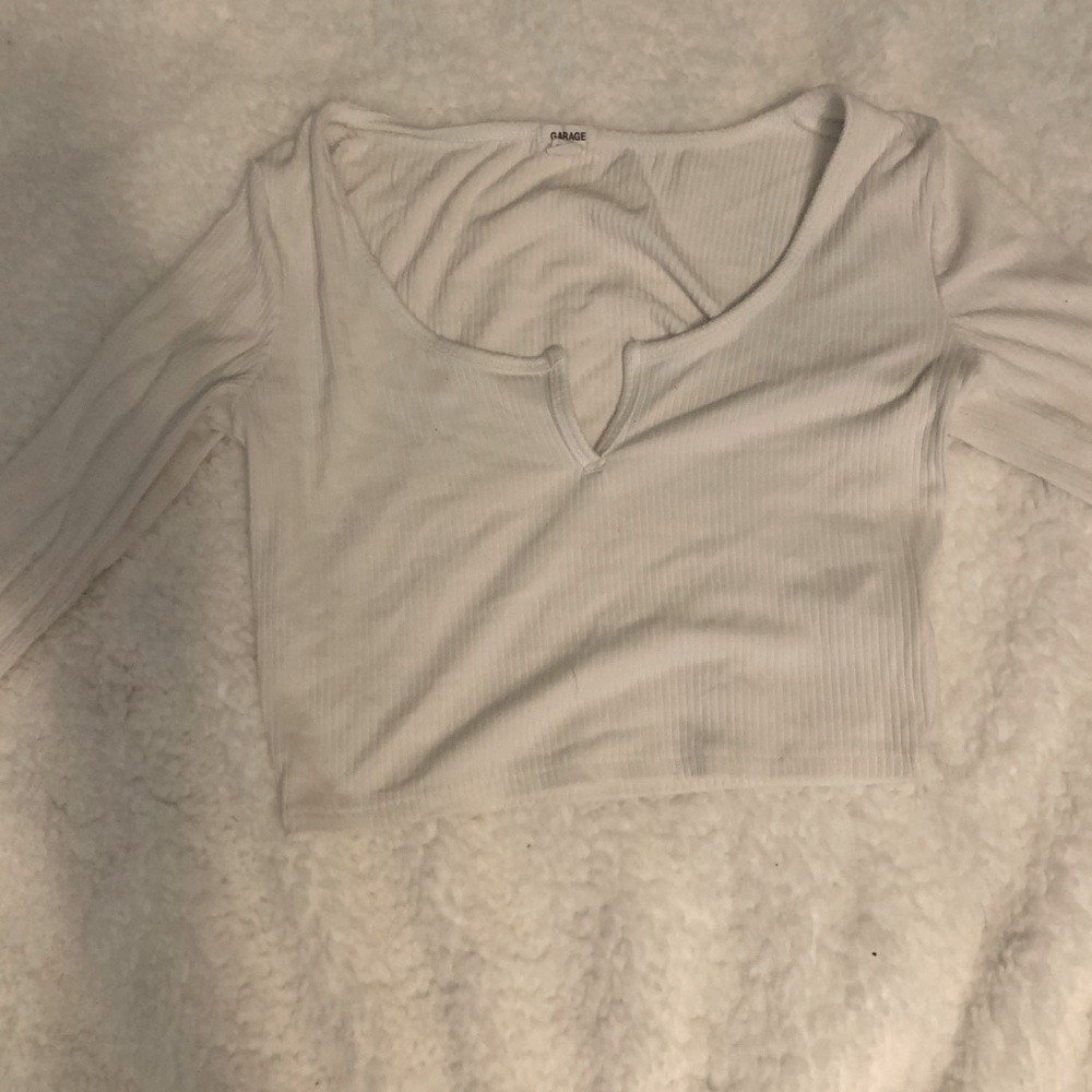 Long sleeve cropped shirt